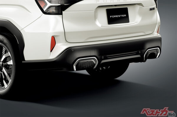 リアバンパーガーニッシュ（シルバー）（2025年4月 フルモデルチェンジ発表時の公式画像より）