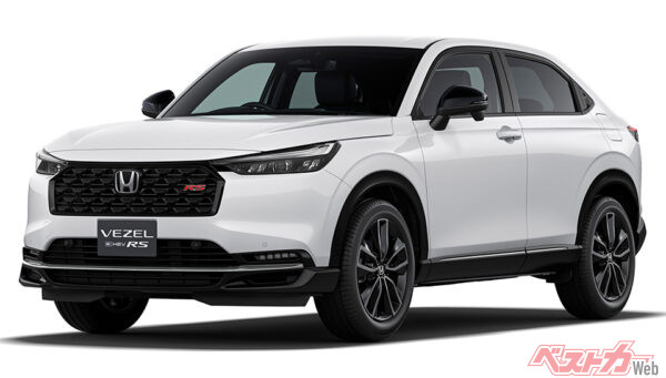 e:HEV RS(FF) フロント7:3スタイリング プラチナホワイト・パール（2025年10月 新グレード設定時の公式画像より）