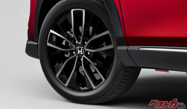 e:HEV RS専用エクステリア 18インチアルミホイール（ベルリナブラック＋ダーク切削クリア）（2025年10月 新グレード設定時の公式画像より）