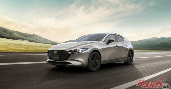 セダンタイプもファストバックタイプ同様にXD Drive Editionが追加されよりスポーティになったMAZDA3