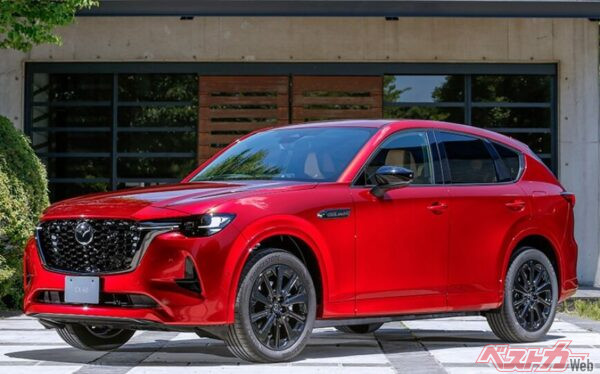 マツダ CX-60（XDハイブリッド・直6・3.3Lディーゼルターボ＋マイルドハイブリッド）。最高出力254ps/3750rpm、最大トルク56.1kgm/1500-2400rpm。パワー＆トルクは控え目だが、21.1km/L（WLTC）と燃費のよさはこのクラスで圧倒的