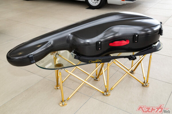 外装　フルカーボン製