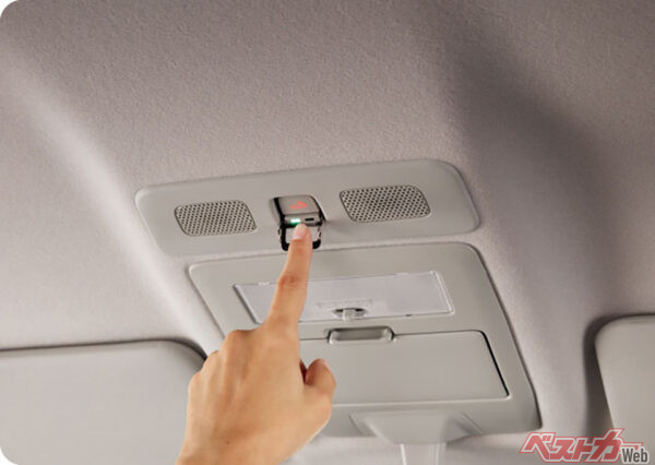 スズキコネクト［SOSボタン］（イメージ）（2025年1月 一部仕様変更実施の公式画像より）