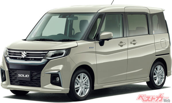 ソリオ HYBRID MZ_キャラバンアイボリーパールメタリック（2023年5月 一部仕様変更実施時の公式画像より）