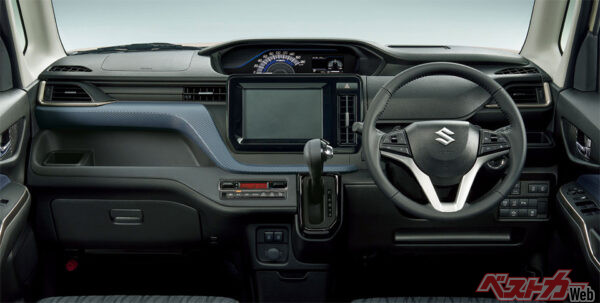 ソリオ_HYBRID SZ_インパネ（2022年12月 ストロングハイブリッドモデル発売時の公式画像より）