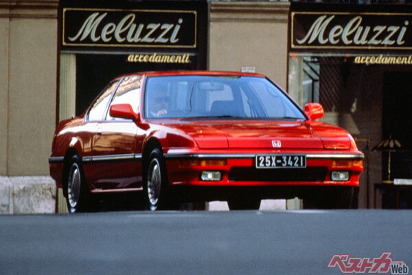ホンダ プレリュード（3代目・1987年登場）。全長4460×全幅1695×全高1295mm、車重1130kg、2L直4（145ps/17.8kgm）／デートカーとして名をはせた