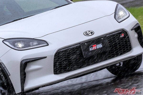 ぶっちゃけどっちがいい!?　トヨタ AE86レビン／トレノとトヨタ GR86を比較してみた