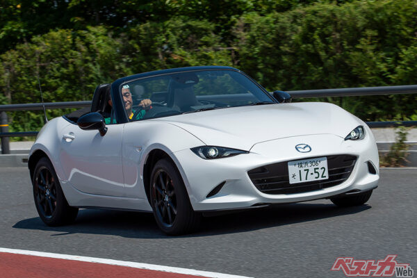 マツダ ロードスター（現行型・2015年登場）。全長3915×全幅1735×全高1235mm、車重1040kg、1.5L直4（136ps/15.5kgm）