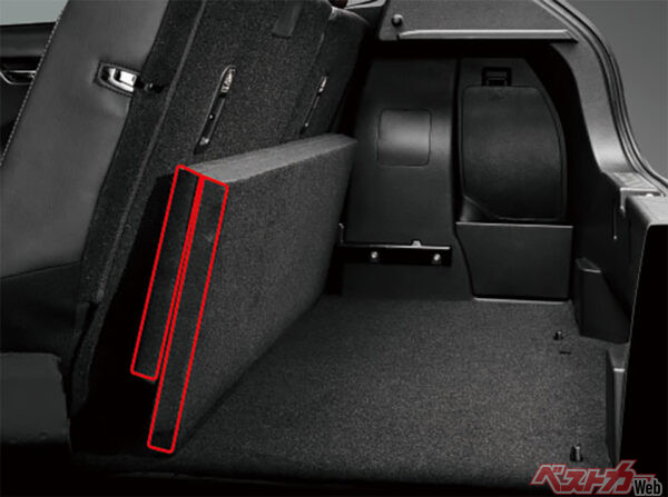 ラゲッジボード立てかけ（2024年10月 発売開始時の公式画像より）