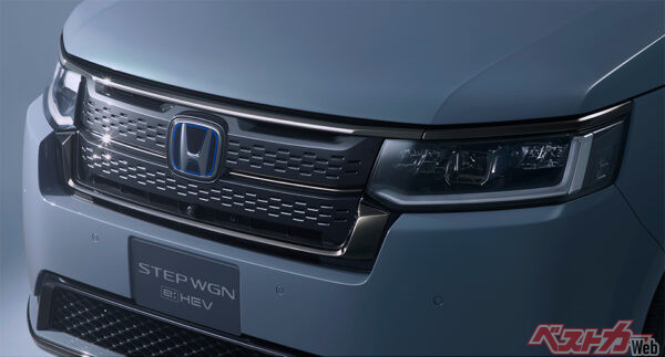 SPADA PREMIUM LINE BLACK EDITION エクステリア03（2025年5月 新グレード追加時の公式画像より）