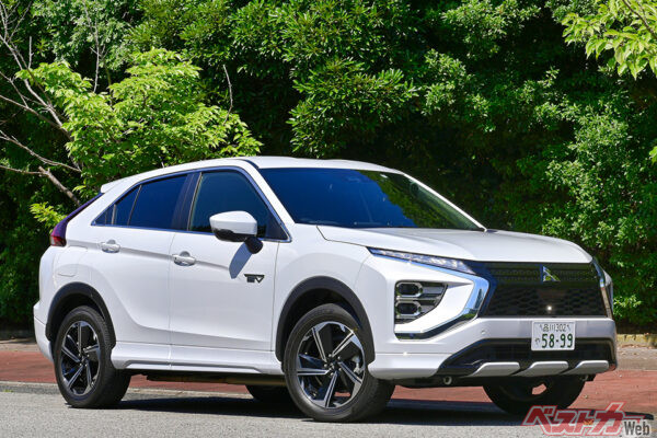 三菱 エクリプスクロス（現行型・2018年登場）。中心モデルのPHEVは128psの2.4Lエンジンと前82ps・後95psのモーターを搭載