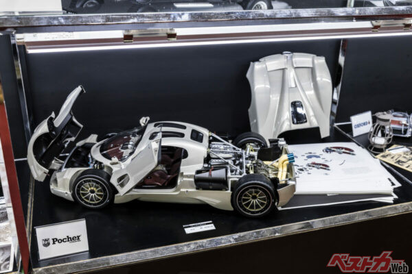 pocherから販売される1/8スケールのパガーニ・ウトピア。価格は20万3500円