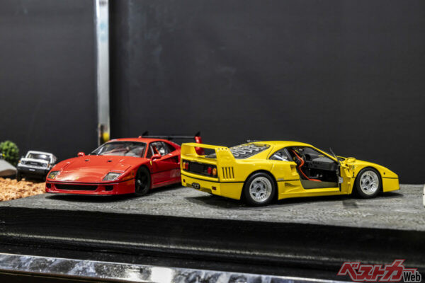 京商1/18スケールから展開されるフェラーリF40のライトウェイト仕様(左)とディテールが向上したイエロー