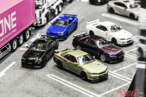5台のBNR34は異なるスペックを用意してファンのハートを撃ち抜く