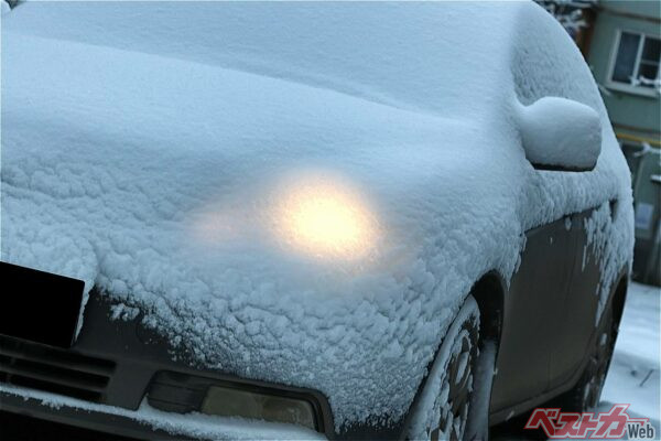 ライトに雪が付く「LEDあるある」を解消!! 小糸製作所がモビショーで融雪ヘッドランプを世界初披露!!!