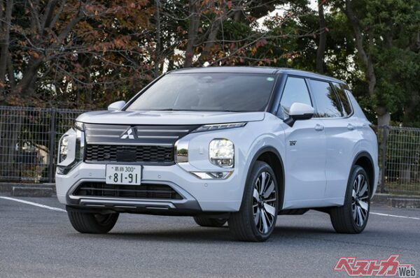 日本ではPHEVの先駆者でもある三菱 アウトランダーPHEV。しかし、今後望むべきはバッテリーの小型化・高効率化ではないだろうか