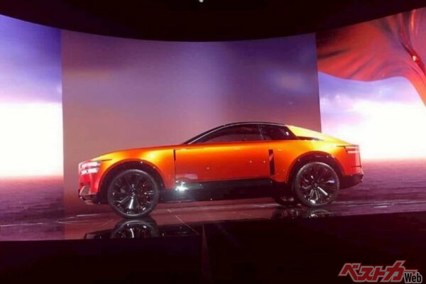 ついにその全体像を公開！　日本を代表する高級車センチュリークーペ