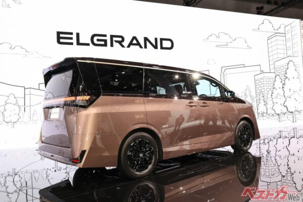 カラーリングの施されたプロトタイプのは数が少なく、展示でのバリエーション展開が難しいという事情もあるようだ。それならばバーチャルでもOKでは?