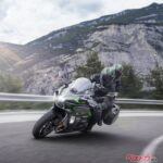 進化が止まらない!!　スーパーチャージドツアラーのカワサキ「Ninja H2 SX SE」が新色で登場!!