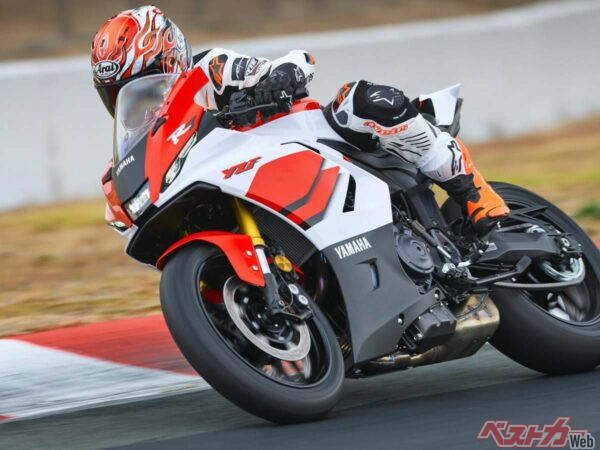 2026年新型「YZF-R7」は電スロ&6軸IMU搭載して超パワーアップ！ 70周年記念カラーも登場だ