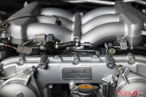 搭載するエンジンは、匠の手によって生み出されたVR38DETT型3.8Lツインターボエンジン