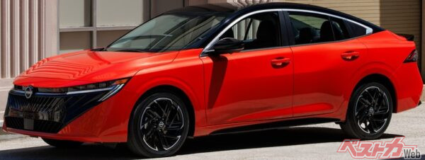 2025年9月に発表された新型セントラ。未来感が増した新しいフロントフェイスとなった