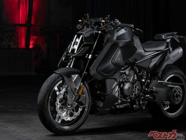 KTM最強のストファイ登場。「BRABUS 1400 R SIGNATURE EDITION」世界限定100台発売！