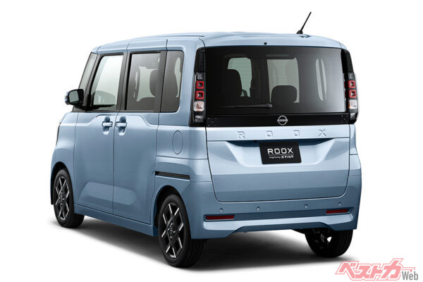 ハイウェイスター_ソルベブルー_リア（2025年8月 初公開時の公式画像より）