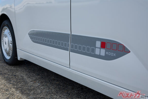 サイドデカール（2025年8月 初公開時の公式画像より）