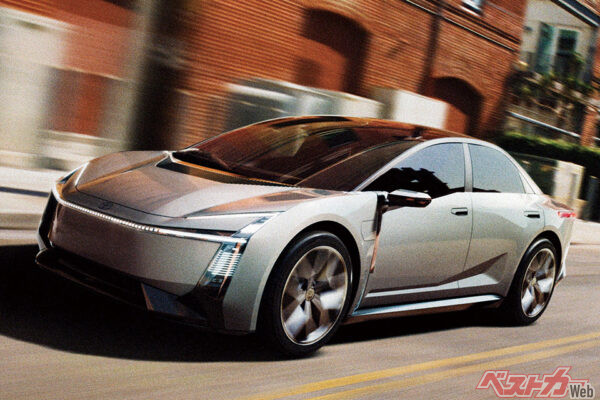 ジャパンモビリティショー2025に出展されたカローラコンセプト