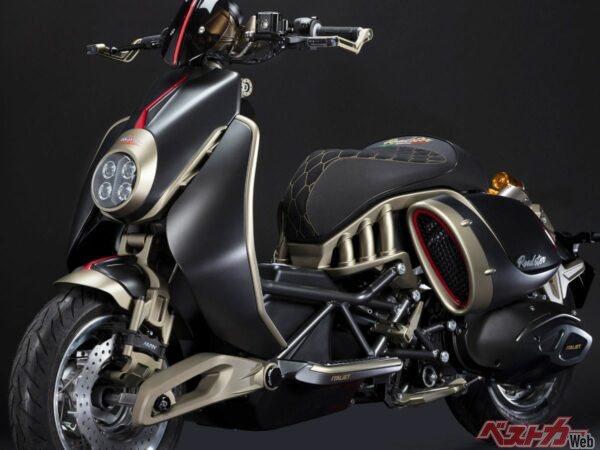 イタリア人に脱帽しかないッ！ イタルジェット「ロードスター400」レトロ外観＋ハイテクシャシーの超絶やり過ぎスクーター爆誕