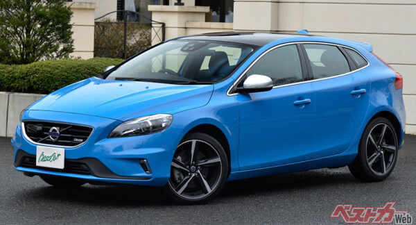 2013年のV40は丸みを帯びる。安全装備とリンクするとは……
