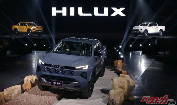 タイ・バンコクで世界初公開となった新型ハイラックス