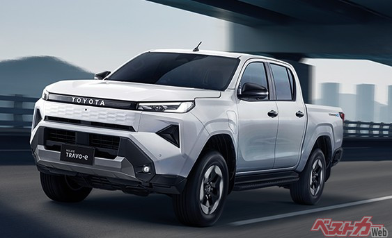 新型ハイラックスのBEV車