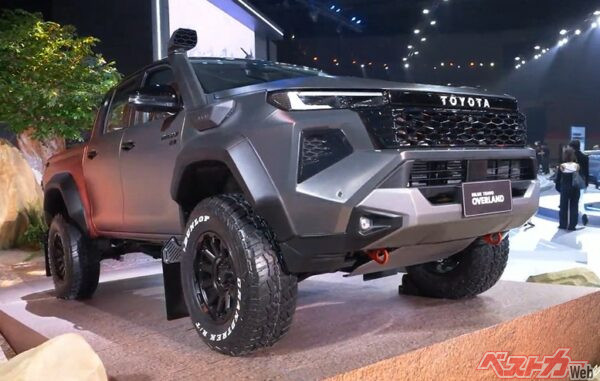マッドグレーのオーバーランド仕様車