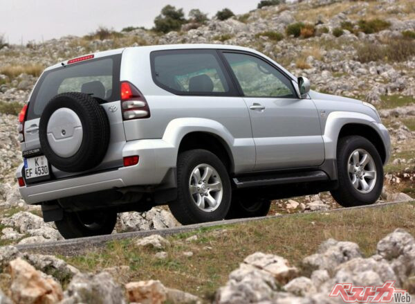 画像は3代目プラドの3ドア。オフロードを本気で走りたいならショートホイールベースの3ドア一択だ！