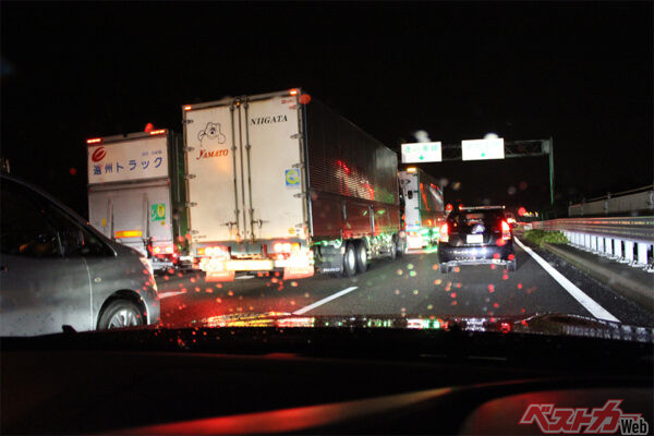 帰りは牧之原SA付近で事故渋滞発生！