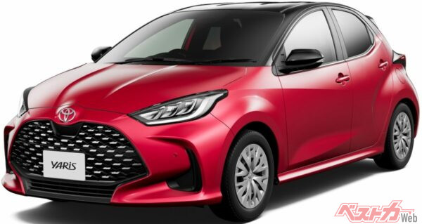 2000年にデビューした現行ヤリス。エンジンは1.0Lガソリン、1.5Lガソリン、1.5Lハイブリッドの3種類があり、いずれも直列3気筒のガソリンエンジンだ