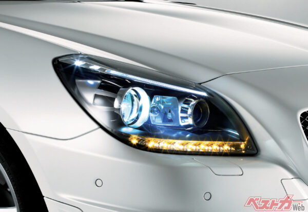 日本車はLED後進国!?　なぜ輸入車のLEDウィンカーはシャープに点滅するのか？［復刻・2014年の話題］