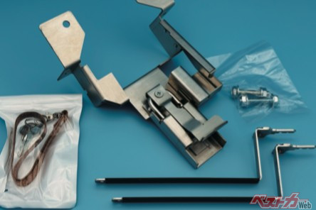 狙われやすいアル／ヴェルとランクル用の車両盗難防止グッズ登場！　電子と物理で二重ロック！