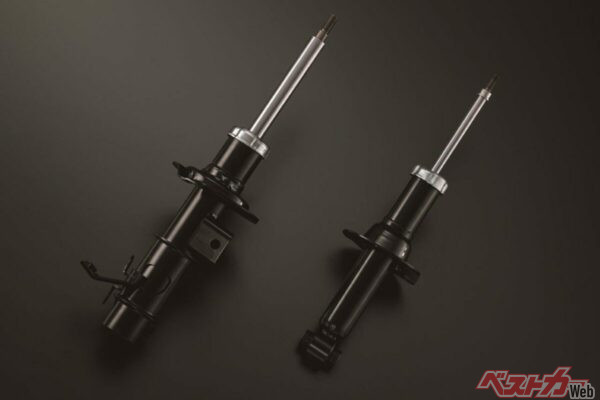 ZF製の専用ダンパーや各種補強パーツを採用することで、より高い次元でのコーナリング、ブレーキングを可能にする