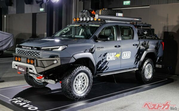 ラリーレイド仕様（？）の新型ハイラックス