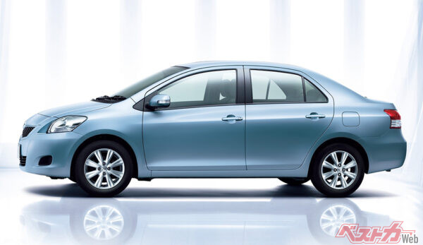 トヨタ ベルタ（2005年～2012年・1世代販売モデル）