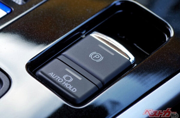 アクセルに触れた瞬間動きだすので注意したいオートブレーキホールド