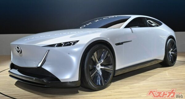 2ローターターボPHEVを搭載したマツダ ビジョンクロスクーペ。サイズ感からして、次期MAZDA6クーペか!?