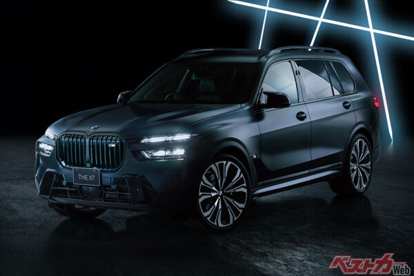 日本の伝統工芸を随所に取り入れたBMW X7「BLACK-α」