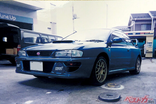 20数年前の勇姿。現在の写真と比較してもほとんど変化がない。いや、写真が古いぶん、むしろ新しくなっている!?