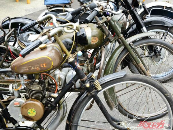 ノーヘル！ ウインカーなし！ 昭和はOKだったバイクの「ヘンテコ」ルール
