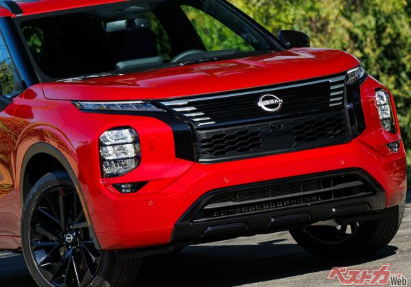 「漆黒ネコヒゲ」グリルがかっこいい！　日産版アウトランダー登場で米国市場復権へ？　新型ローグプラグインハイブリッドがかっこいいぞ