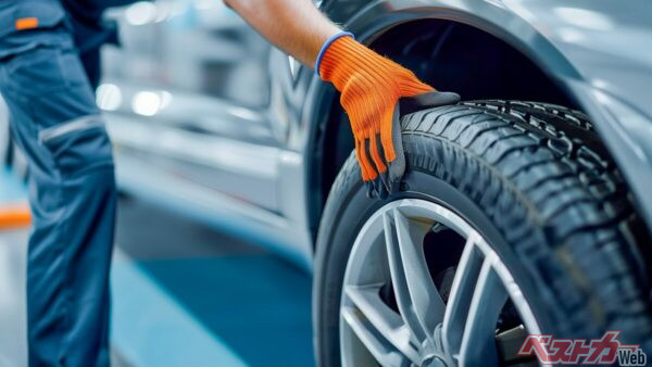 タイヤメーカーのブリヂストンは、使用開始から5年が経過したタイヤは専門店で点検を推奨している（PHOTO：Adobe Stock_ Haru Works）